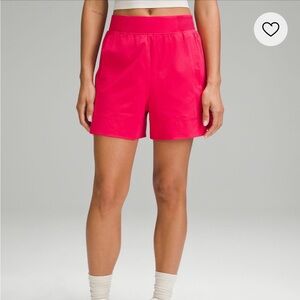 Stretch woven relaxed fit shorts